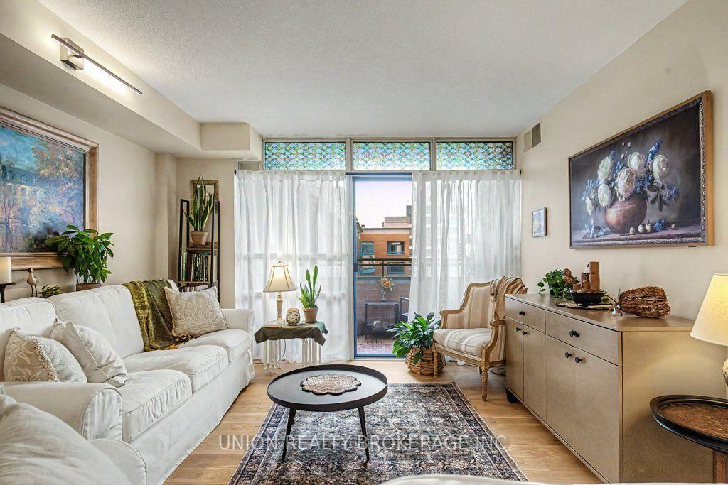 1093 Kingston Road • #905 • Toronto, ON photo 14