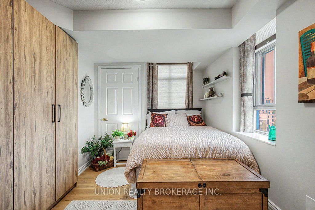 1093 Kingston Road • #905 • Toronto, ON photo 20