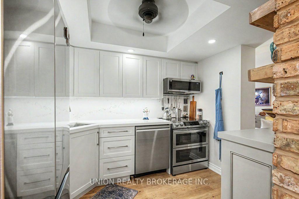 1093 Kingston Road • #905 • Toronto, ON photo 5