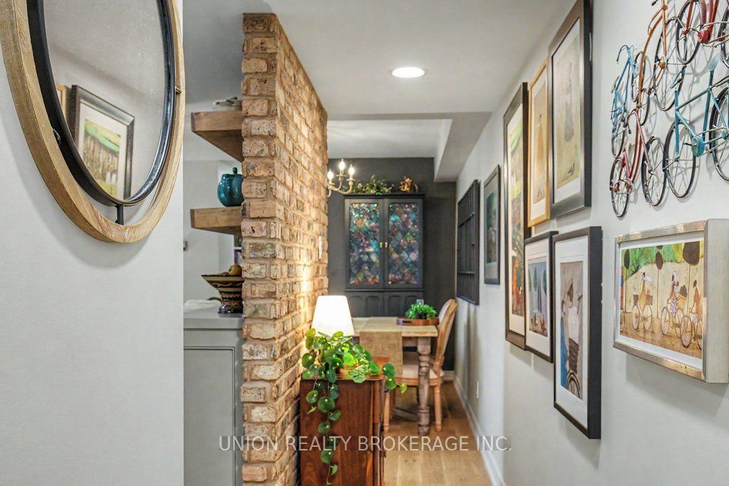 1093 Kingston Road • #905 • Toronto, ON photo 9