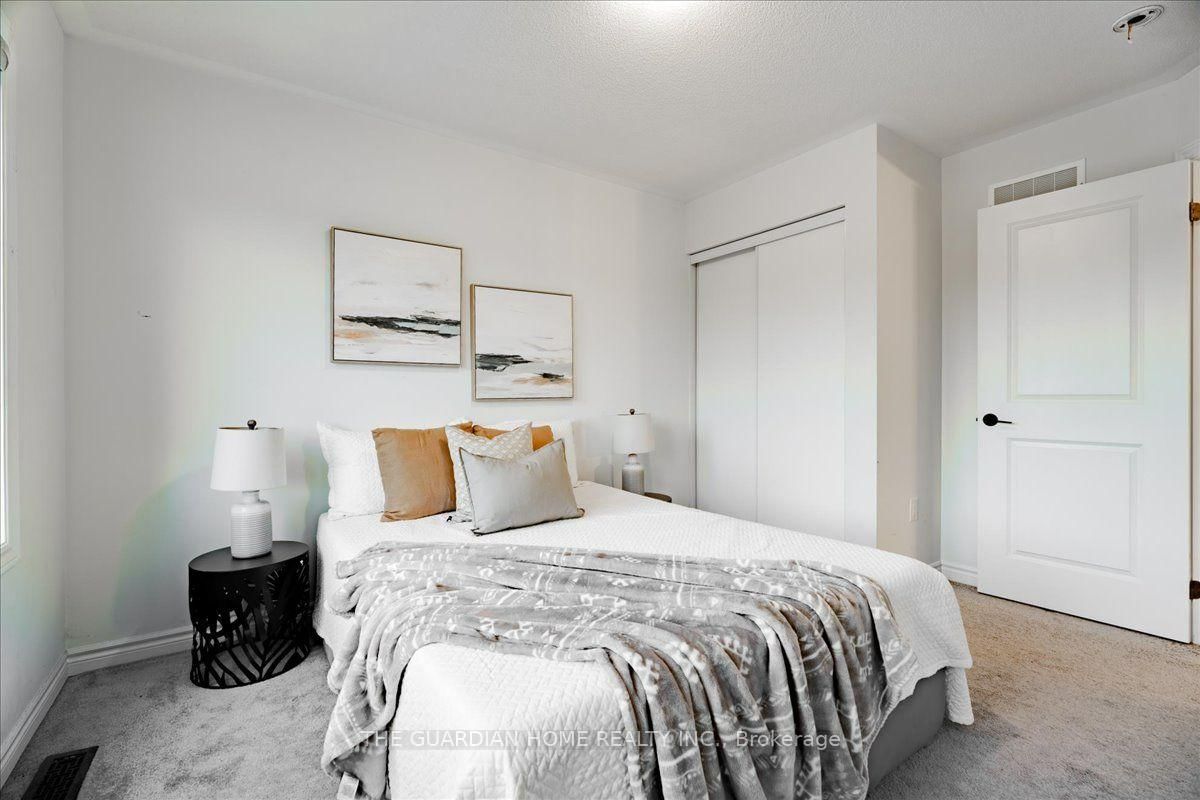 45 Barkerville Drive • Whitby, ON photo 33