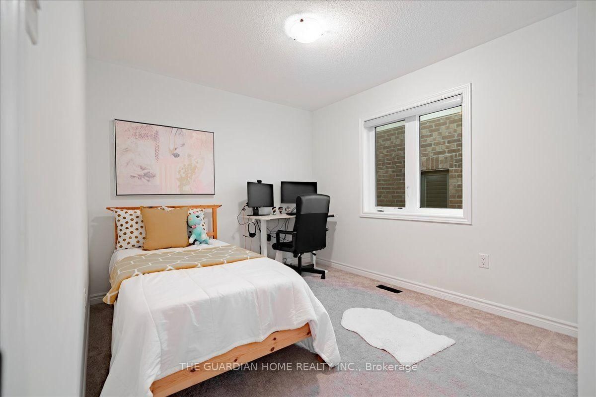 45 Barkerville Drive • Whitby, ON photo 35