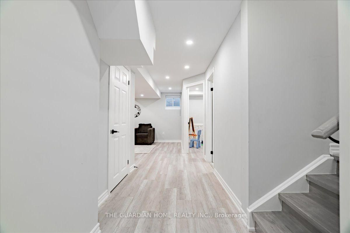 45 Barkerville Drive • Whitby, ON photo 40