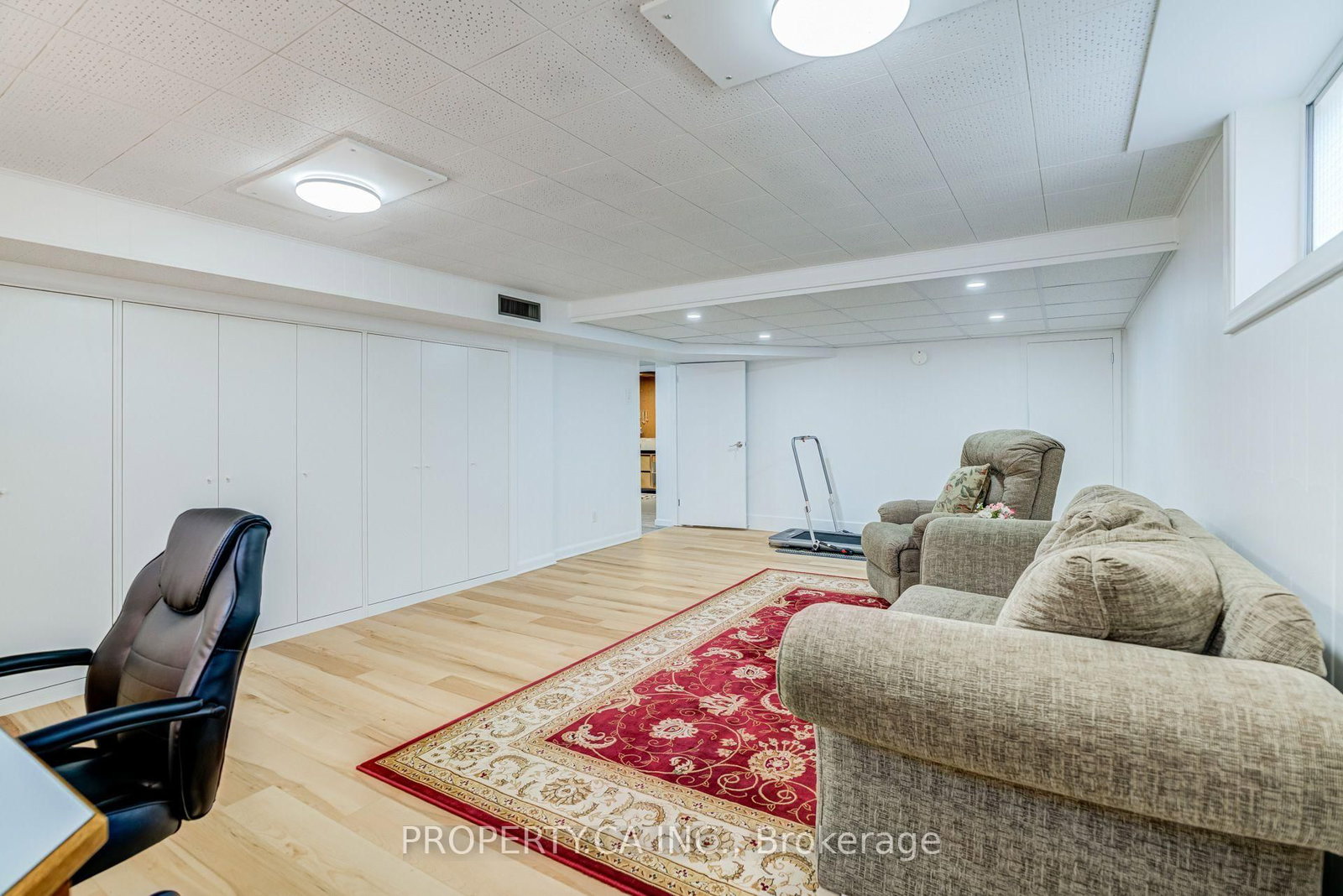 11 Barnsley Court • Toronto, ON photo 19
