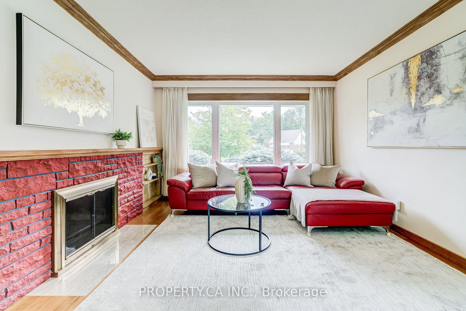 11 Barnsley Court • Toronto, ON photo 5