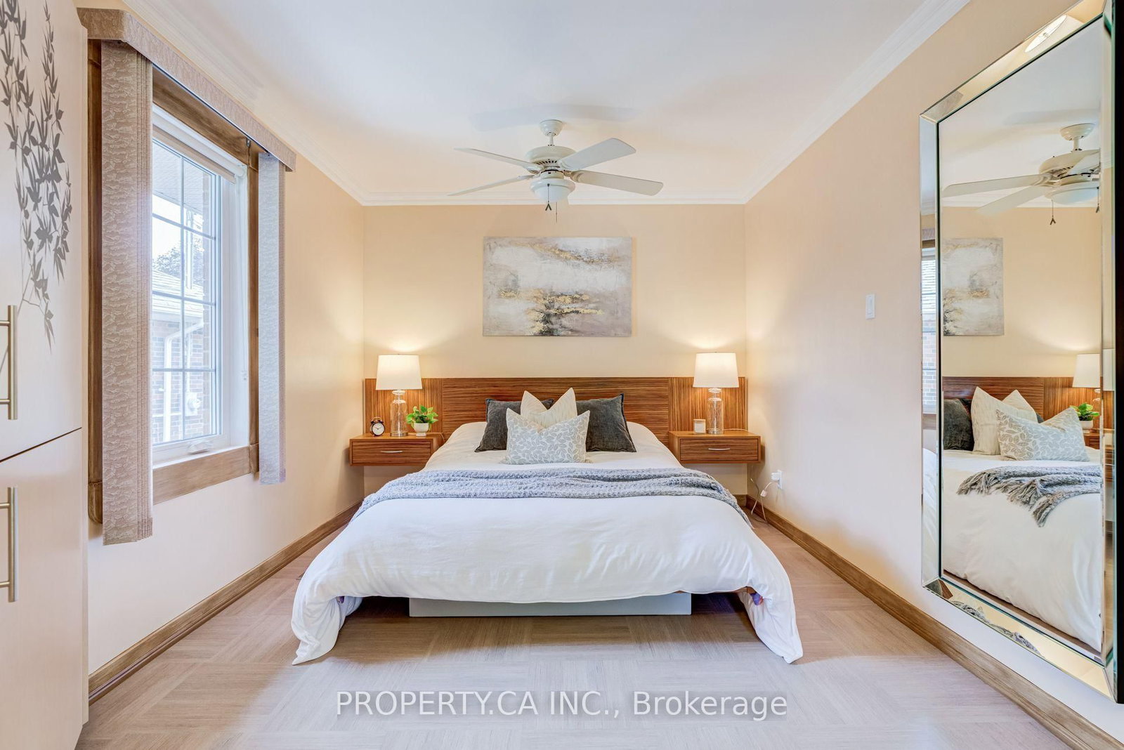 11 Barnsley Court • Toronto, ON photo 9