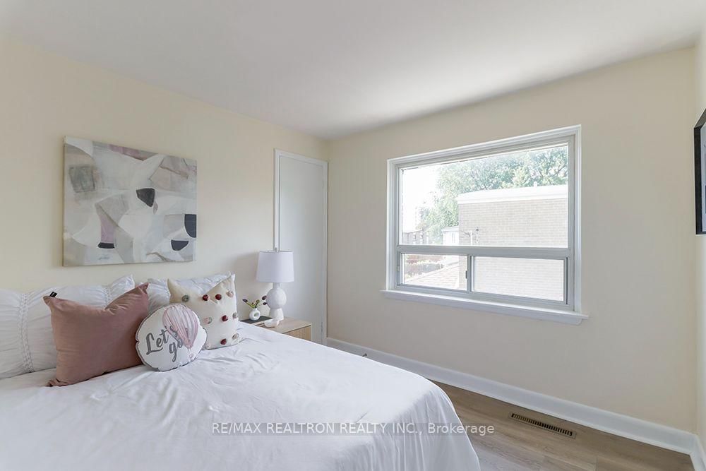 68 Chelwood Road • Toronto, ON photo 19