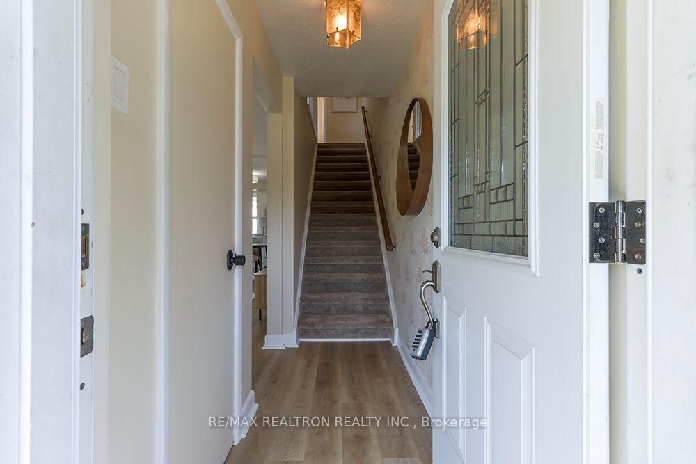 68 Chelwood Road • Toronto, ON photo 5