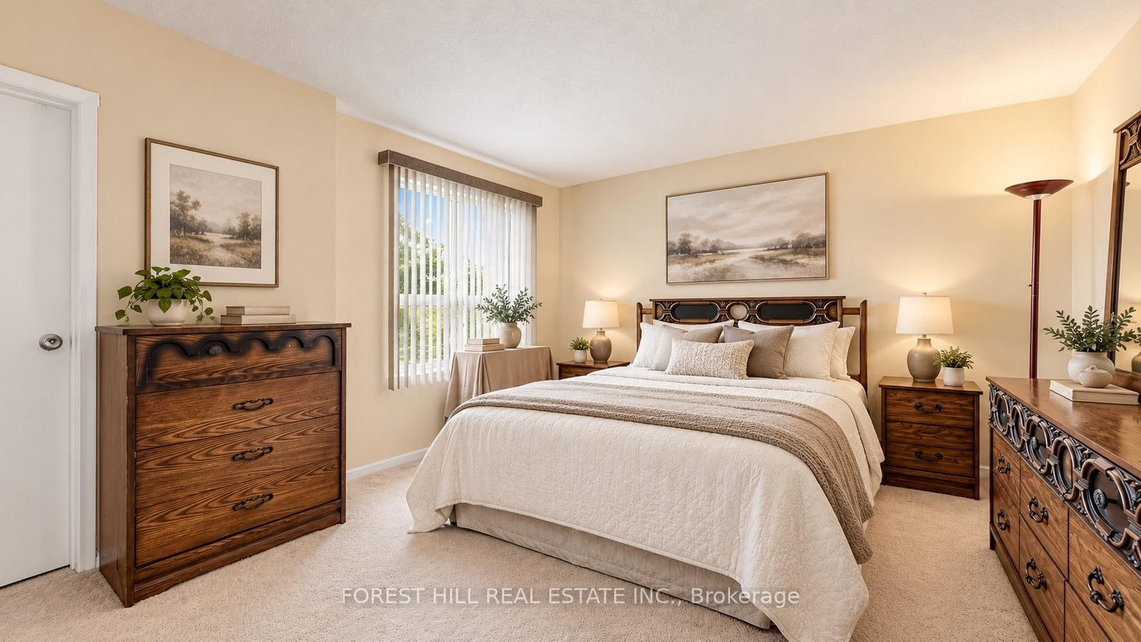 35 Treetops Court • Toronto, ON photo 11