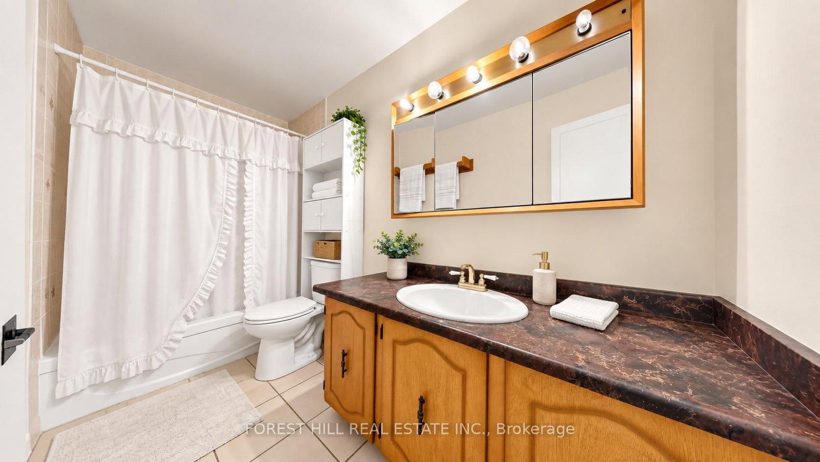 35 Treetops Court • Toronto, ON photo 15