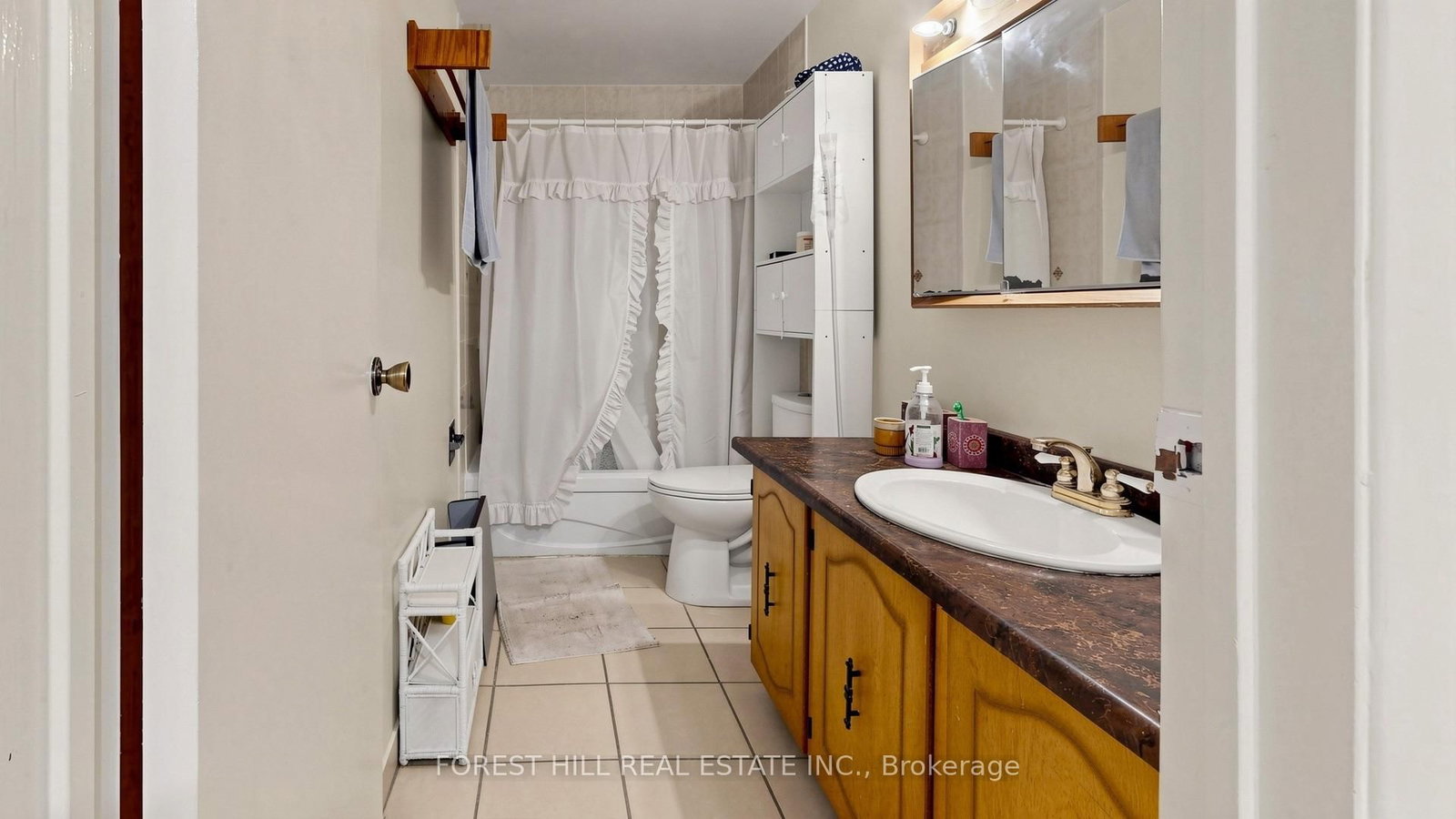 35 Treetops Court • Toronto, ON photo 17