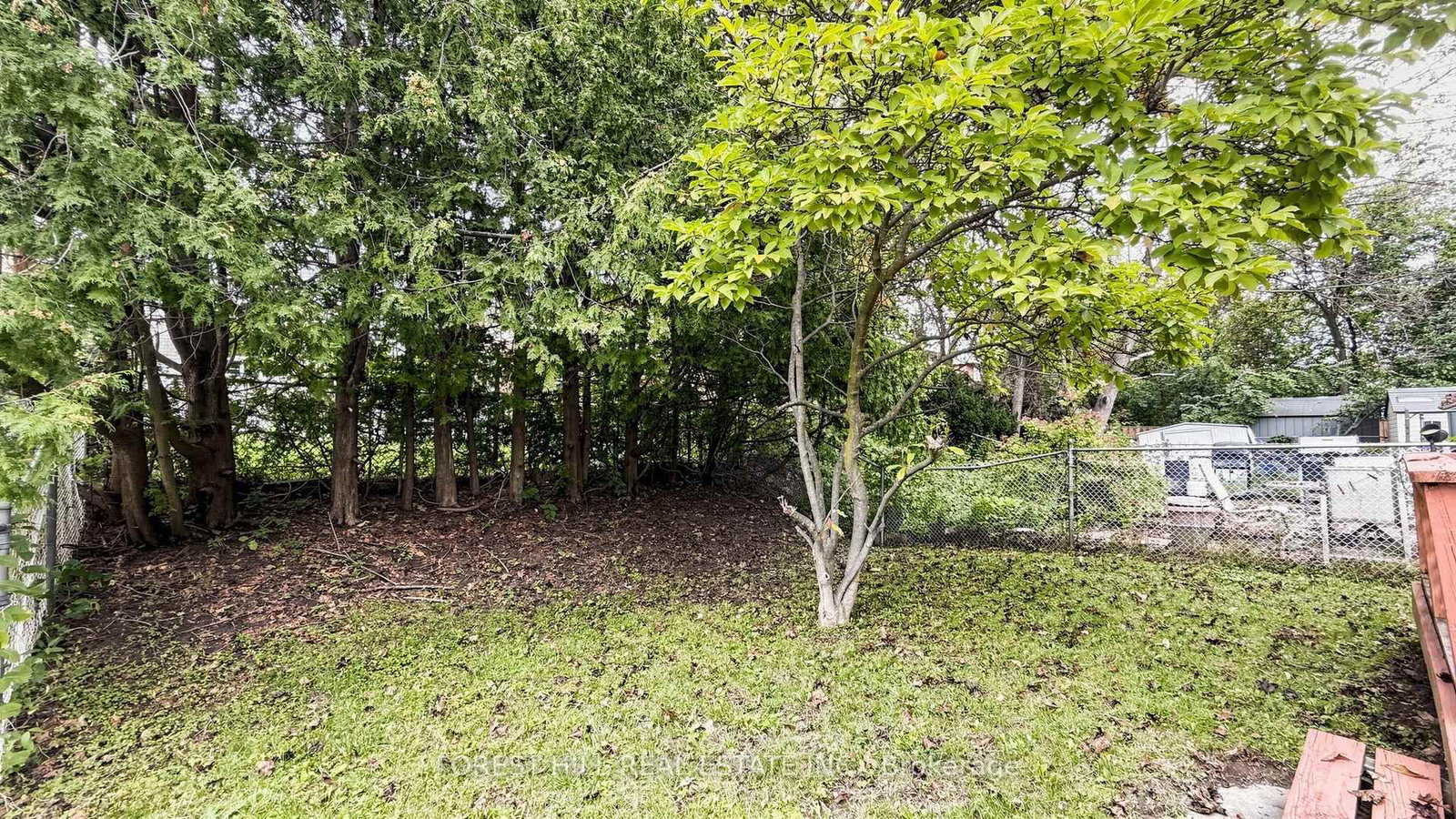 35 Treetops Court • Toronto, ON photo 24