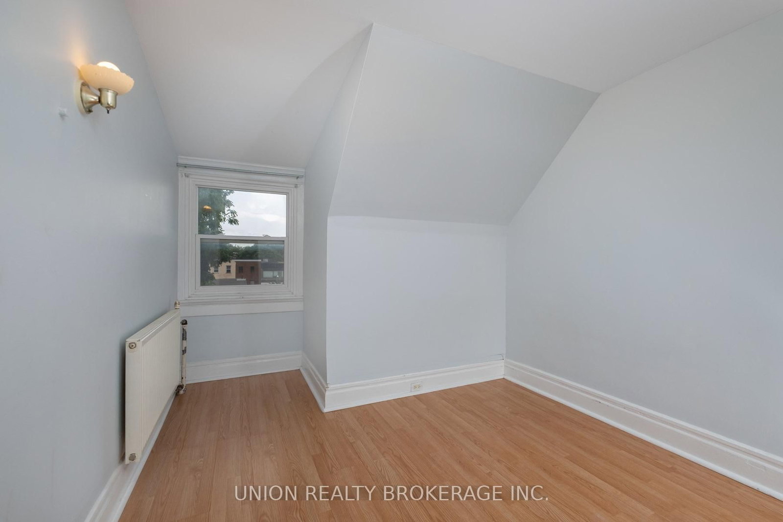 9 Simpson Avenue • Toronto, ON photo 18