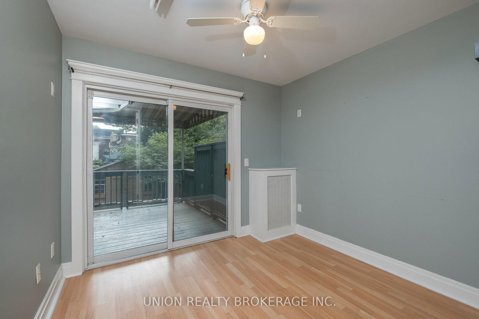 9 Simpson Avenue • Toronto, ON photo 8