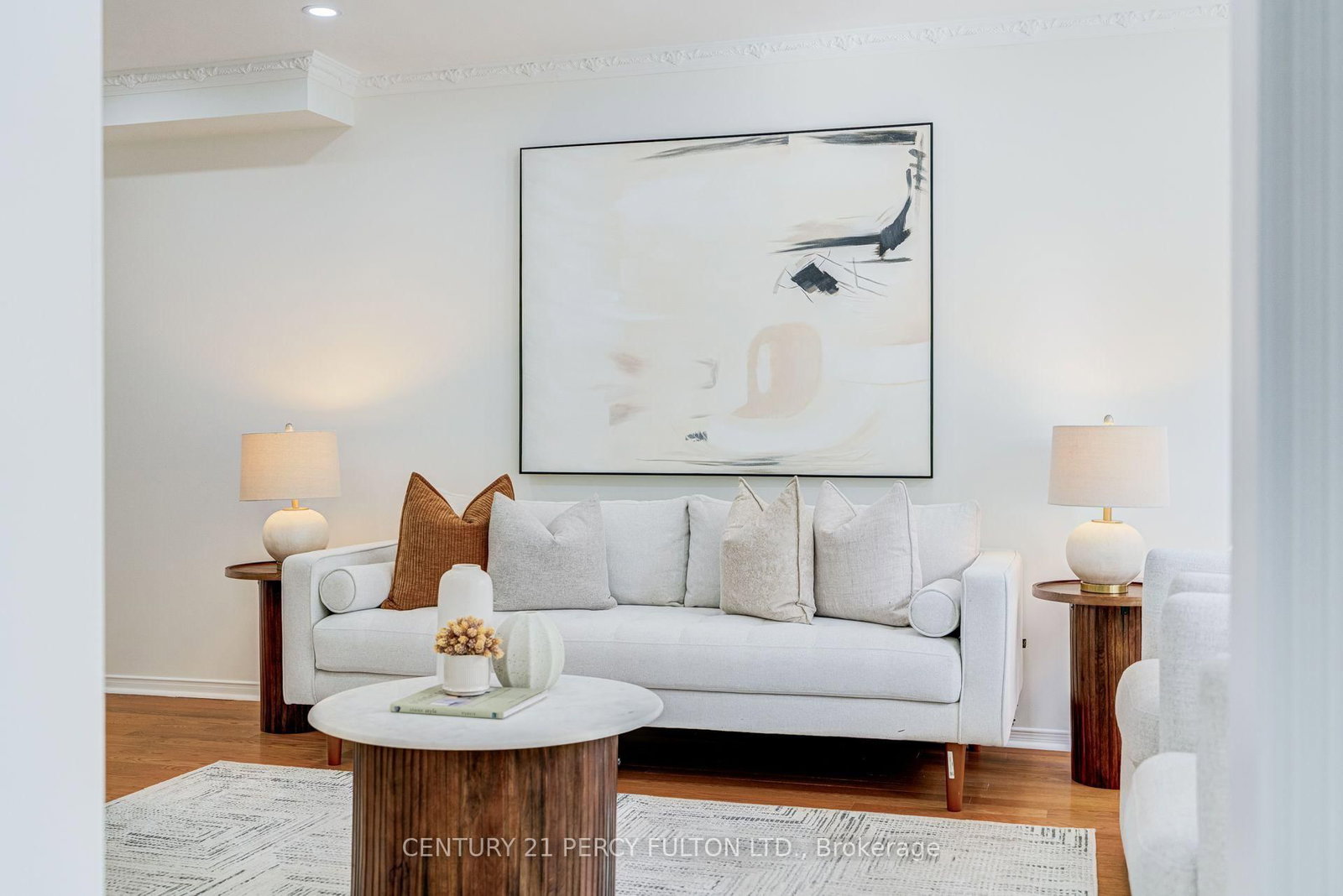 27 Dagwell Crescent • Ajax, ON photo 4