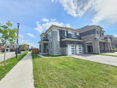 3250 Chimney Swift Crescent • Pickering, ON photo 2