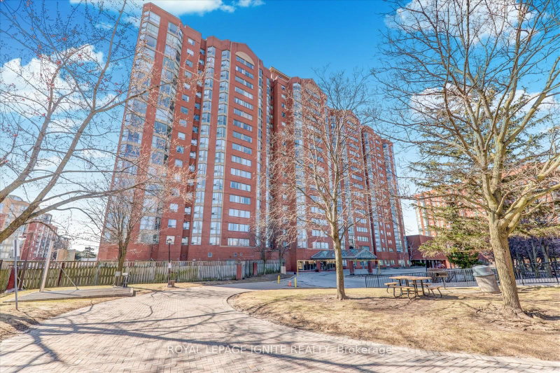 712 - 2466 Eglinton Avenue E