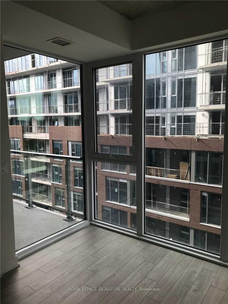 725 - 15 Baseball Place