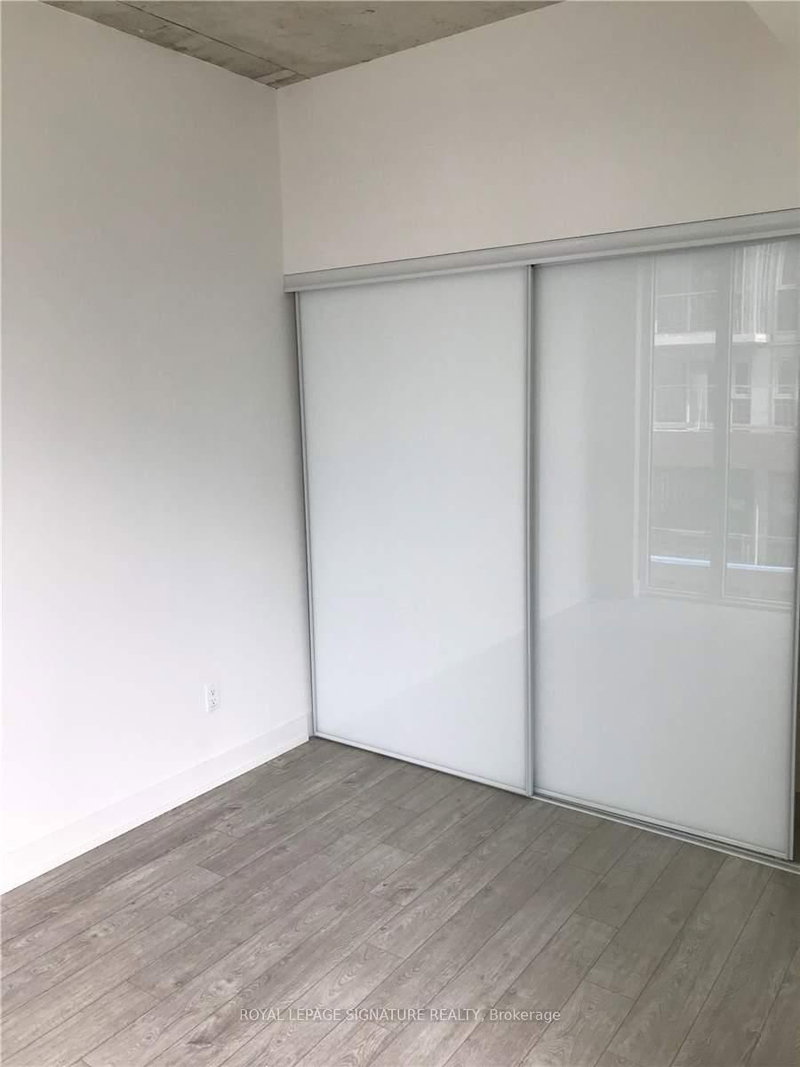 725 - 15 Baseball Place