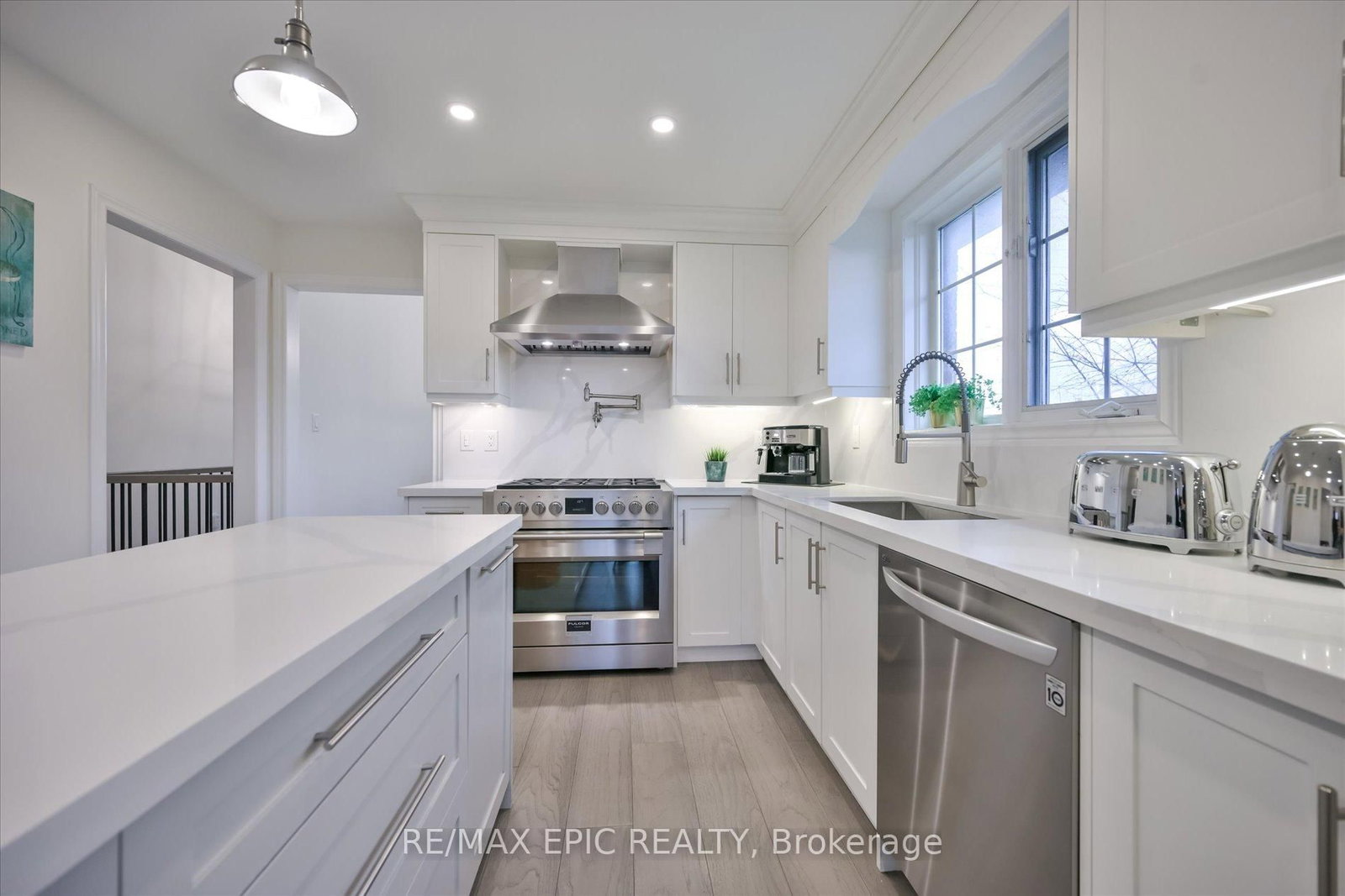 33 Emmett Place • Whitby, ON photo 16