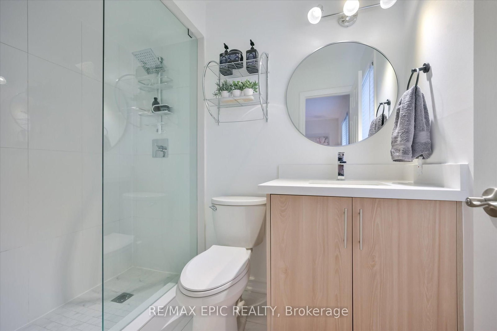 33 Emmett Place • Whitby, ON photo 25