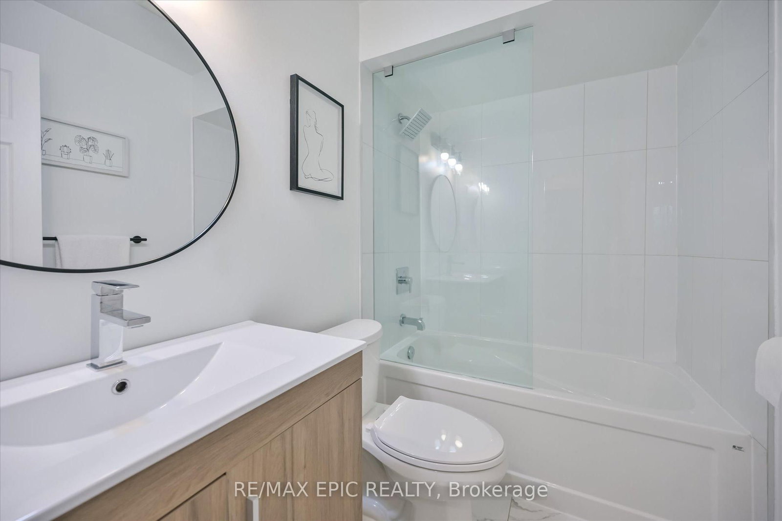 33 Emmett Place • Whitby, ON photo 29