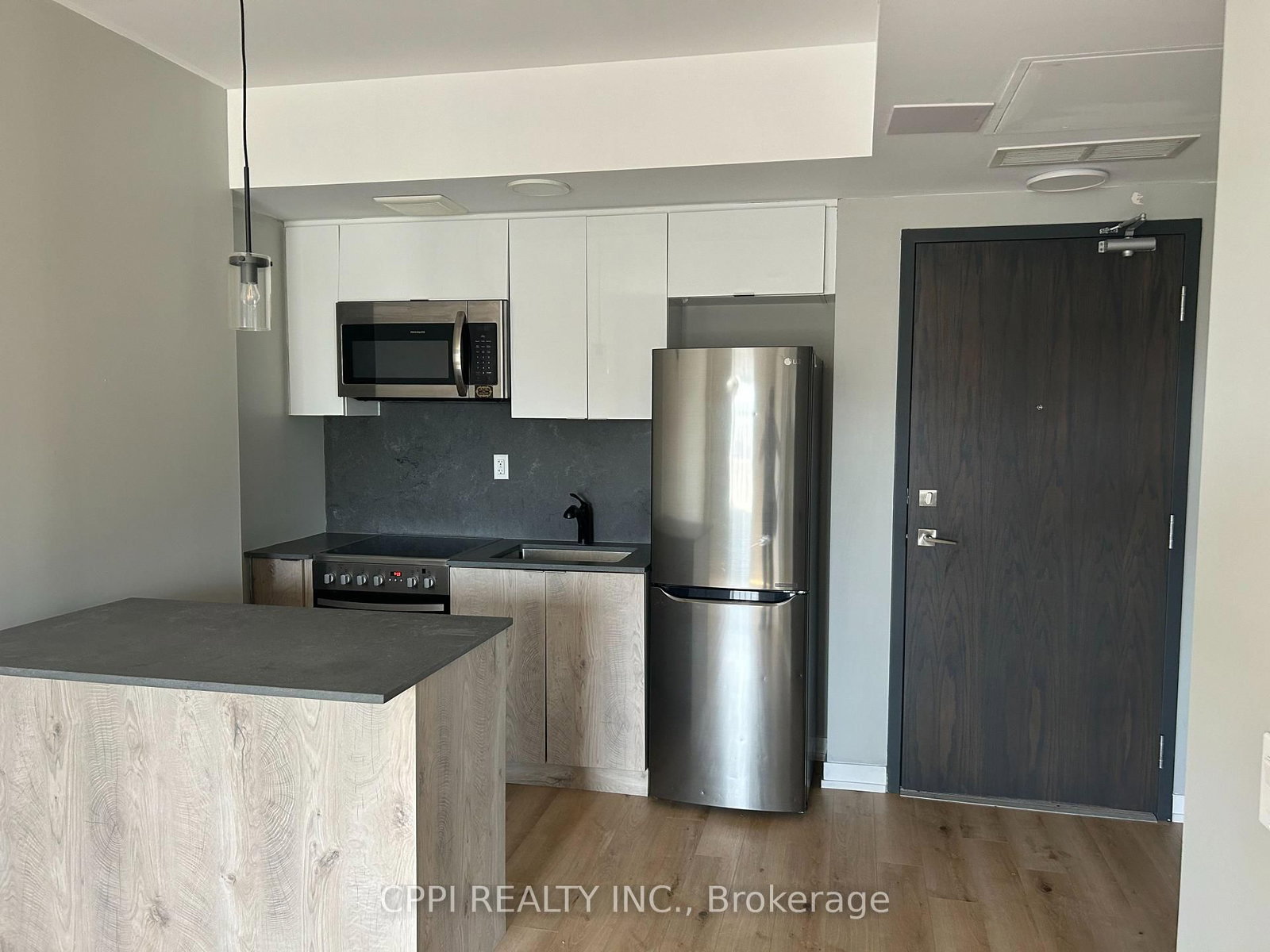301 - 70 King Street E, Oshawa 2