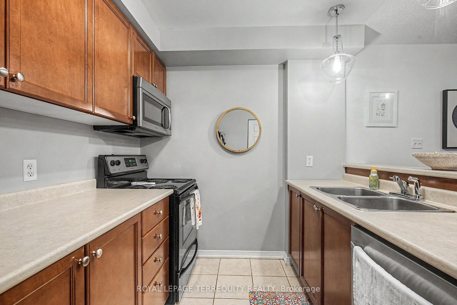 124 Aspen Springs Drive • #309 • Clarington, ON photo 11