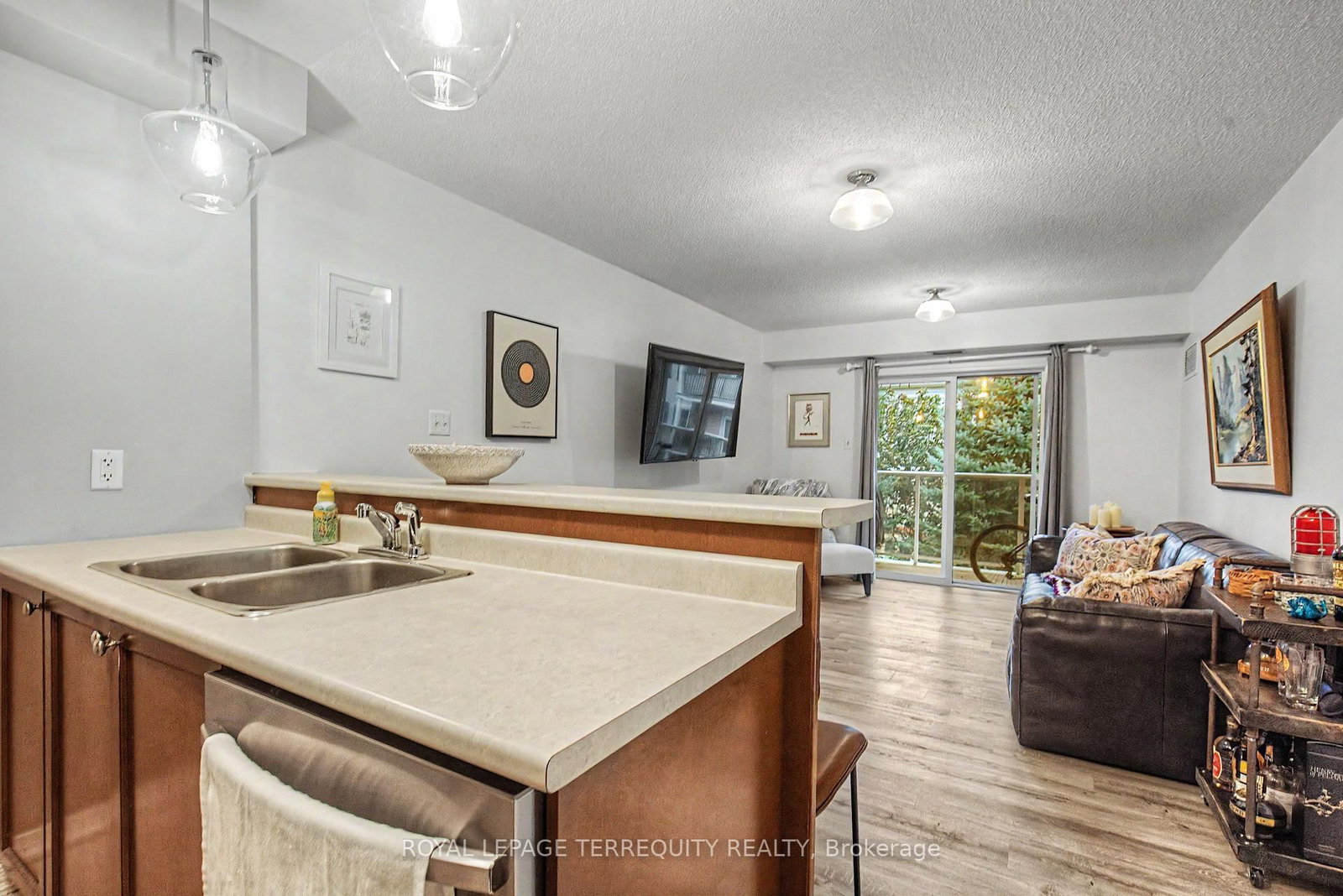 124 Aspen Springs Drive • #309 • Clarington, ON photo 12