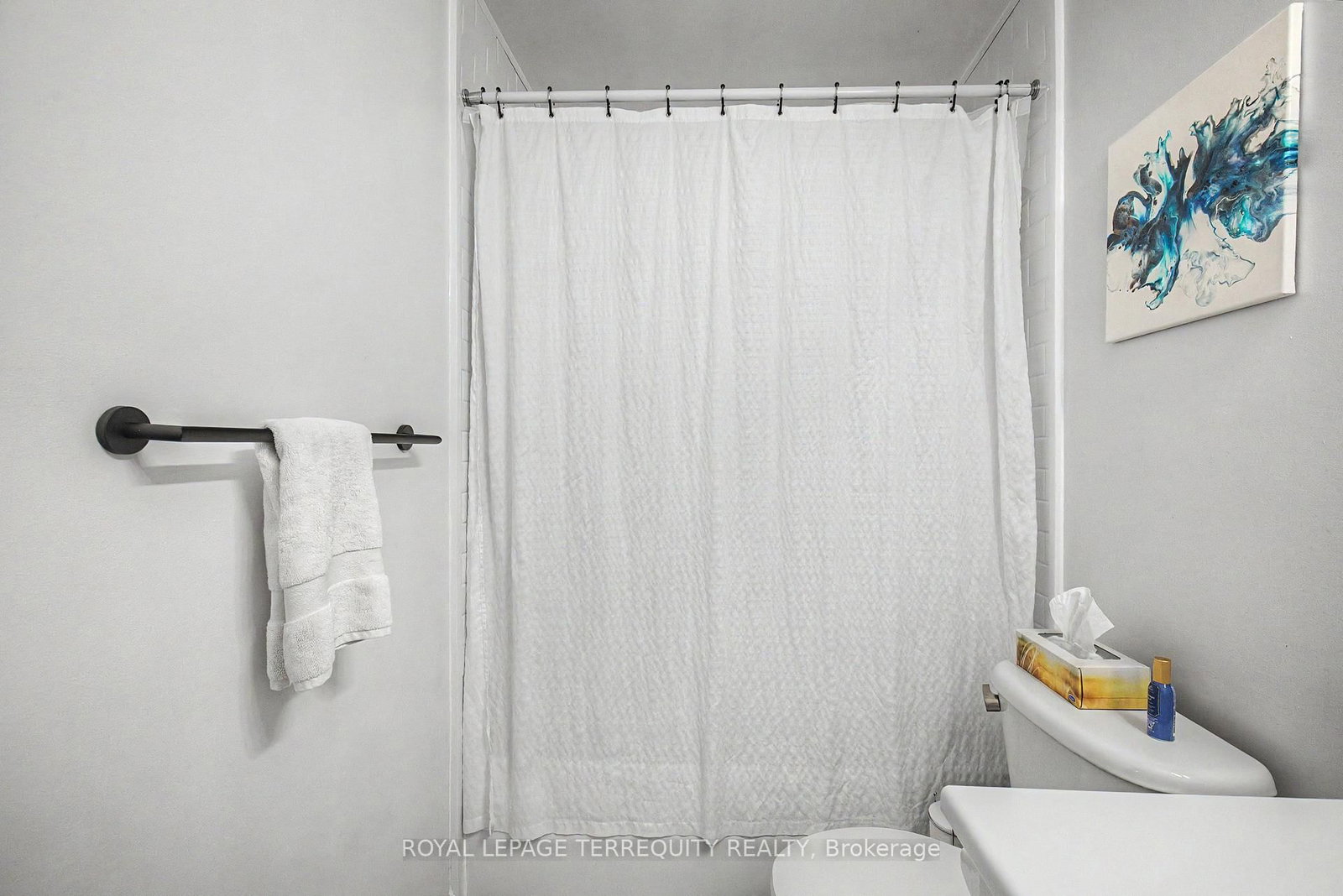124 Aspen Springs Drive • #309 • Clarington, ON photo 28