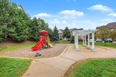 124 Aspen Springs Drive • #309 • Clarington, ON photo 3