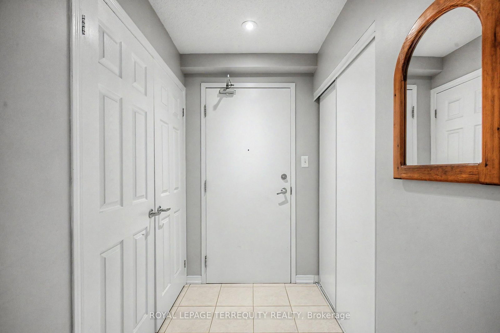 124 Aspen Springs Drive • #309 • Clarington, ON photo 5