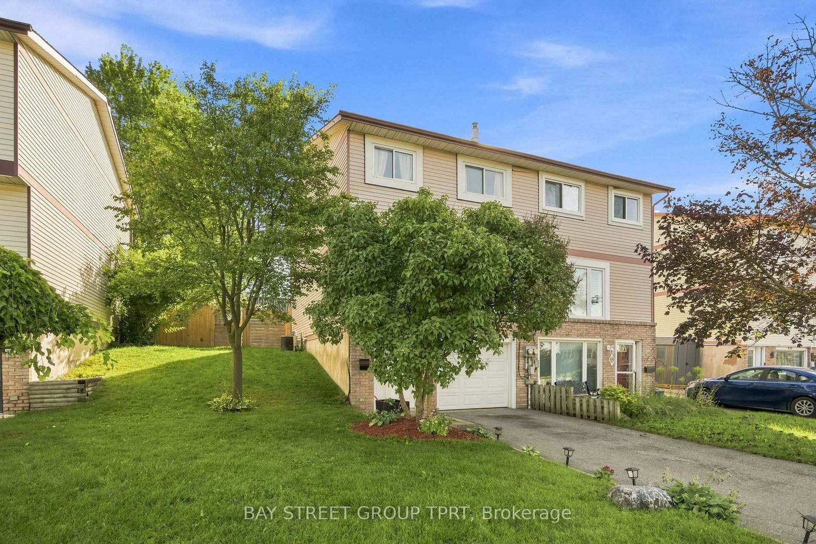 927 Southridge Street • Oshawa, ON photo 32