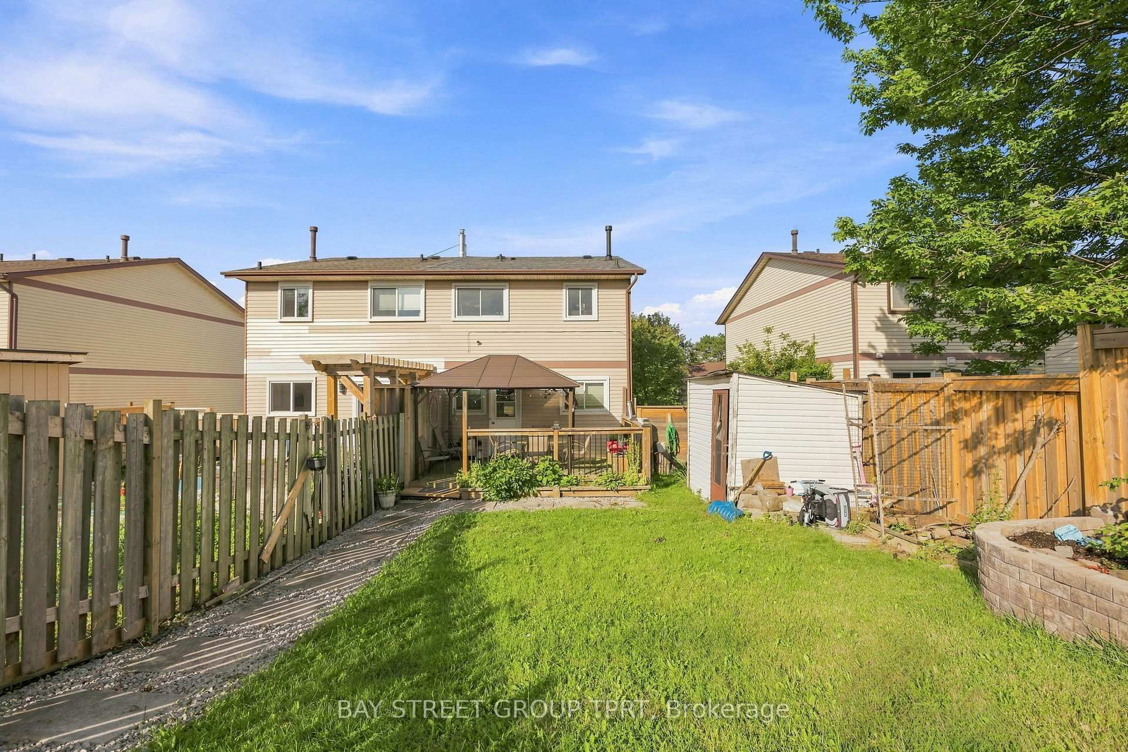 927 Southridge Street • Oshawa, ON photo 38