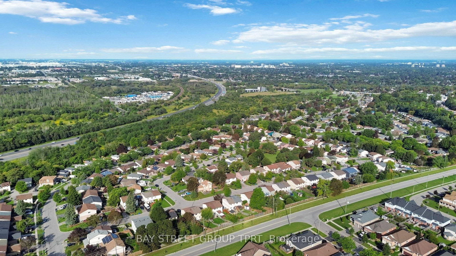927 Southridge Street • Oshawa, ON photo 42