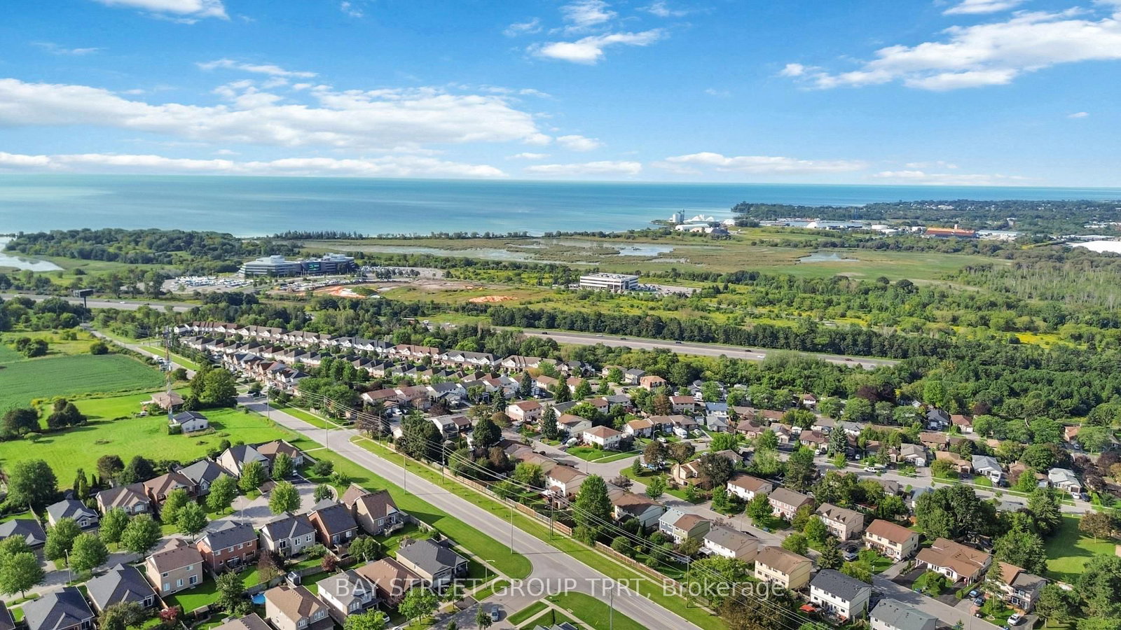927 Southridge Street • Oshawa, ON photo 44