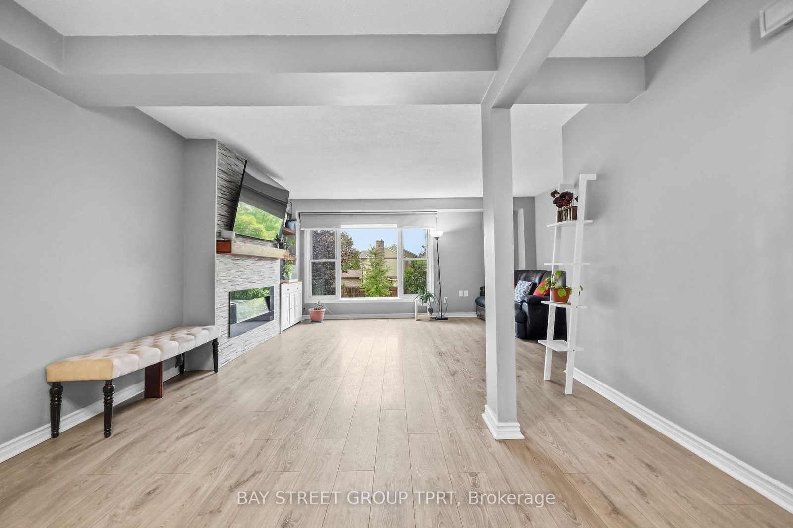 927 Southridge Street • Oshawa, ON photo 8