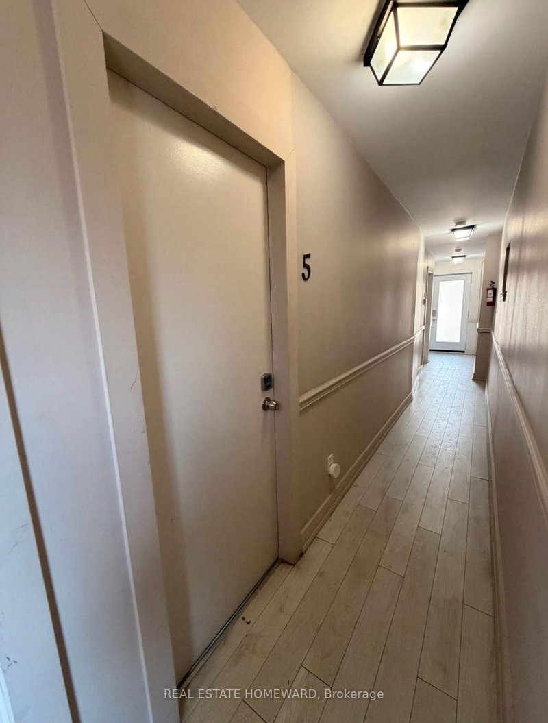 5 - 1659 Gerrard Street E
