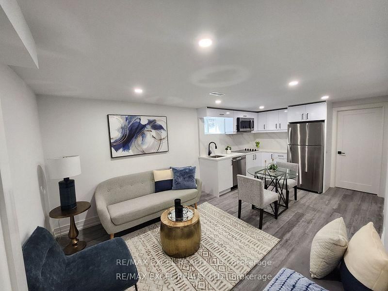 Lower Level - 6 Glaive Drive, Toronto 4