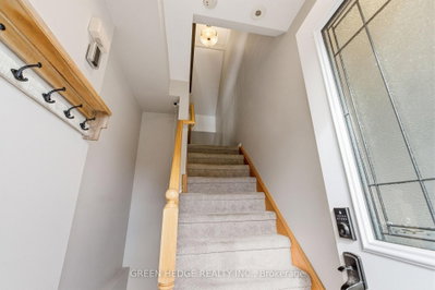 1557 Hummingbird Court • Pickering, ON photo 4