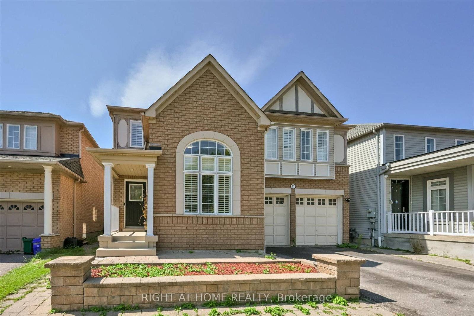 57 Hopkinson Crescent • Ajax, ON photo 2