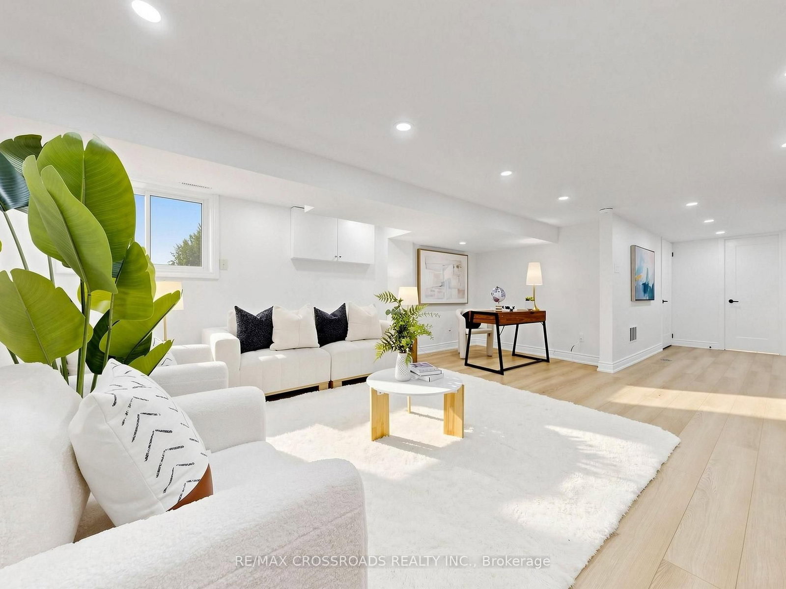 548 Glebeholme Boulevard • Toronto, ON photo 37