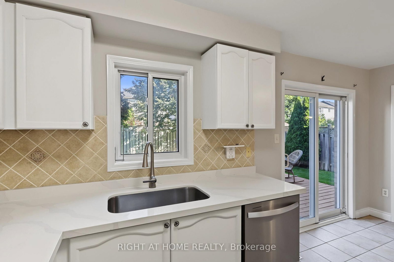 88 Scottsdale Drive • Clarington, ON photo 14