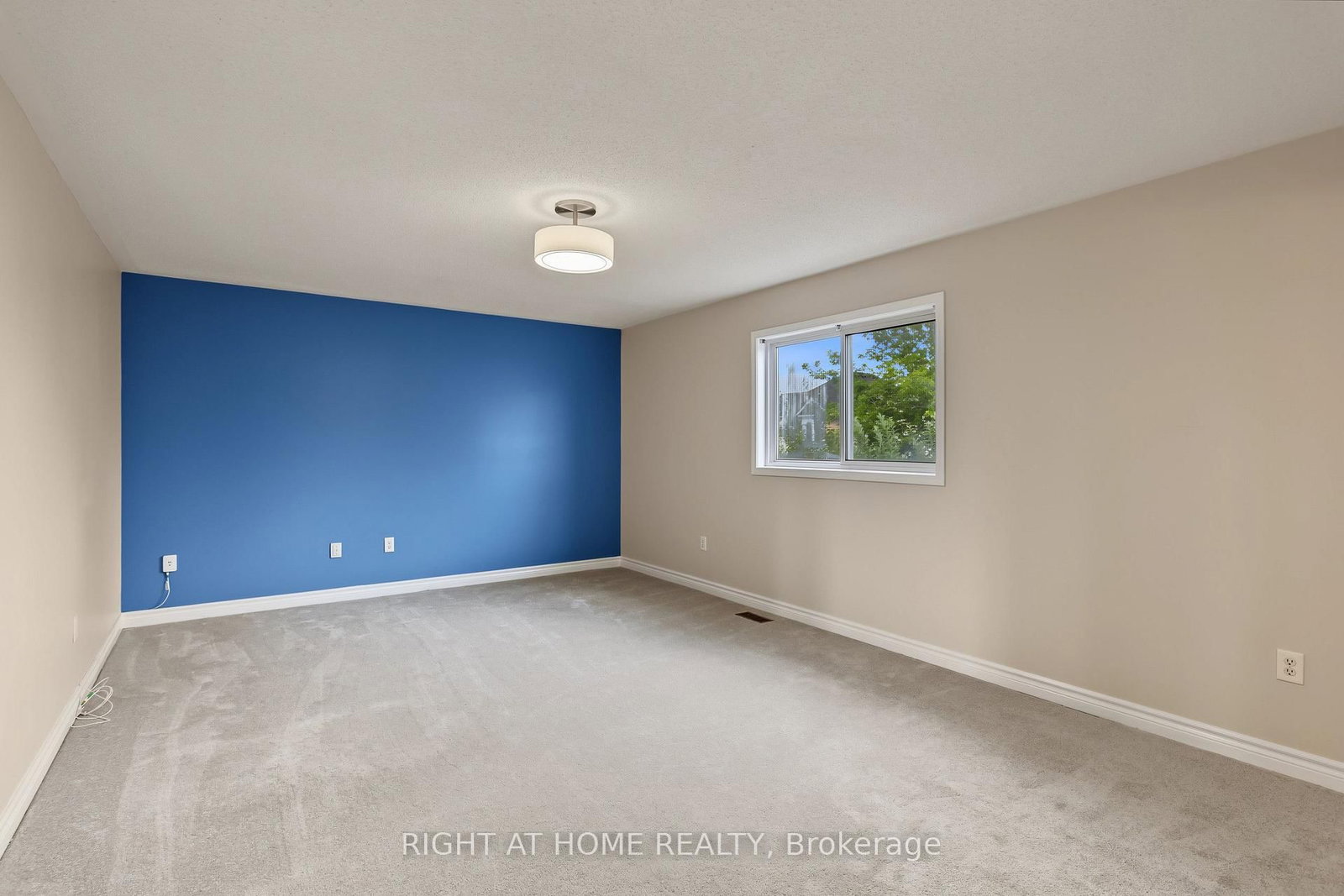 88 Scottsdale Drive • Clarington, ON photo 16