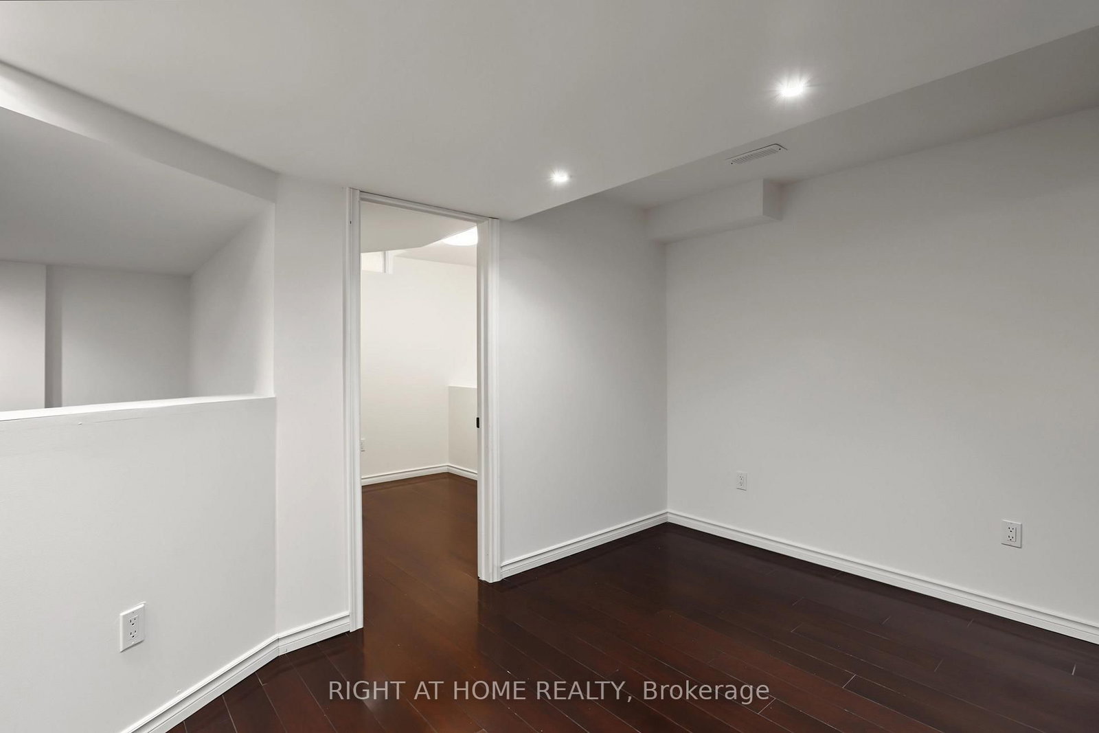 88 Scottsdale Drive • Clarington, ON photo 32