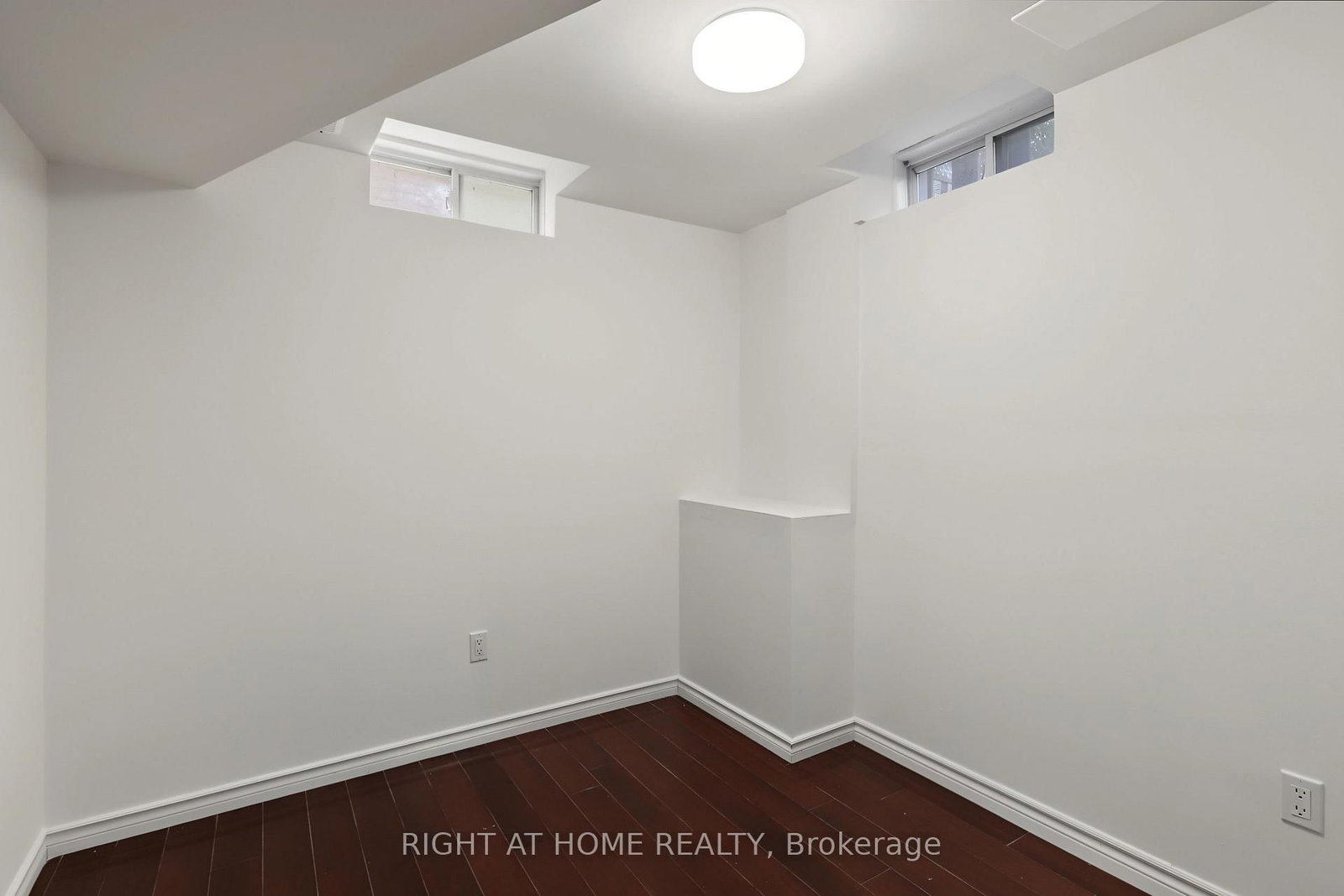 88 Scottsdale Drive • Clarington, ON photo 33