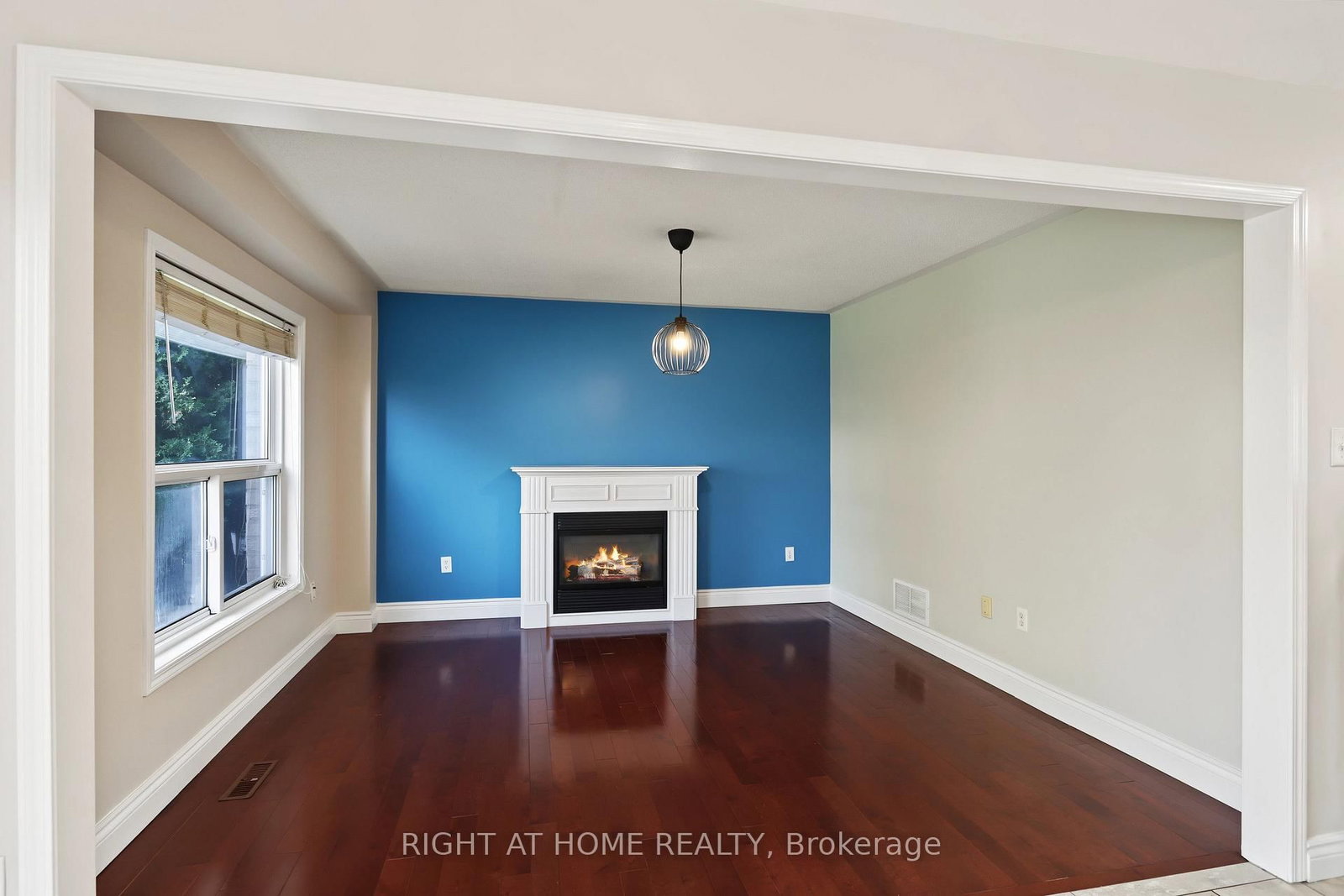 88 Scottsdale Drive • Clarington, ON photo 8