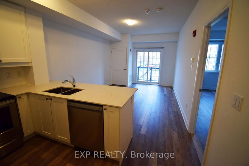 225 - 50 Lakebreeze Drive