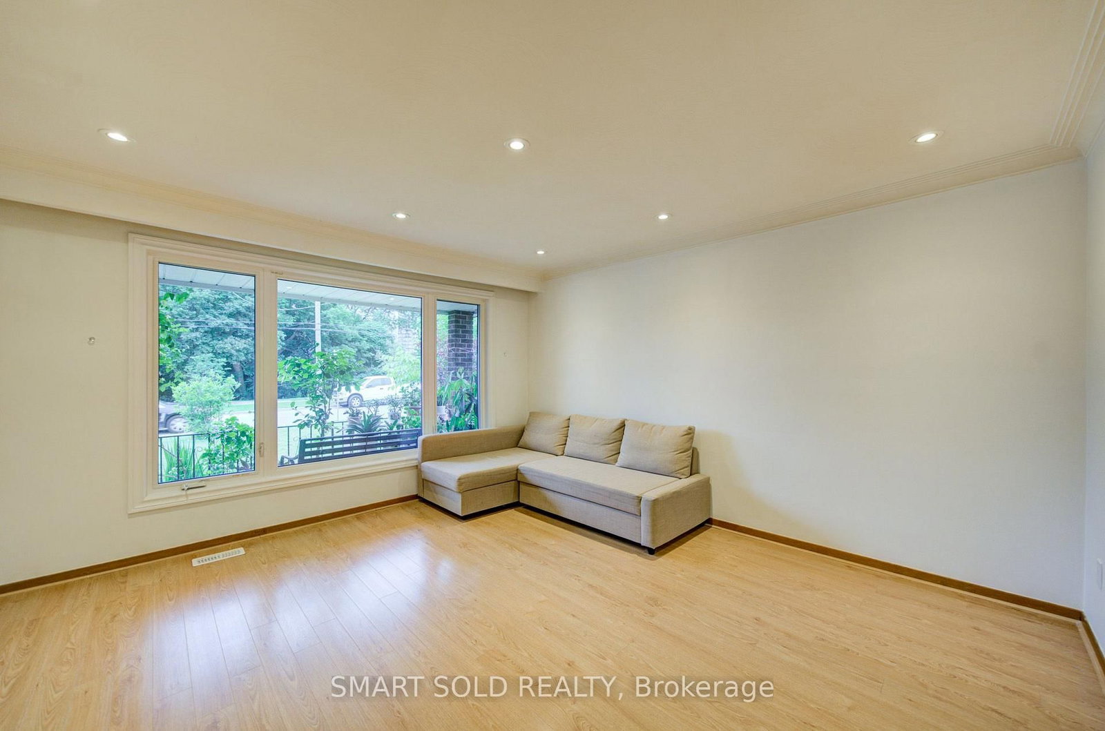 56 Gatesview Avenue • Toronto, ON photo 14