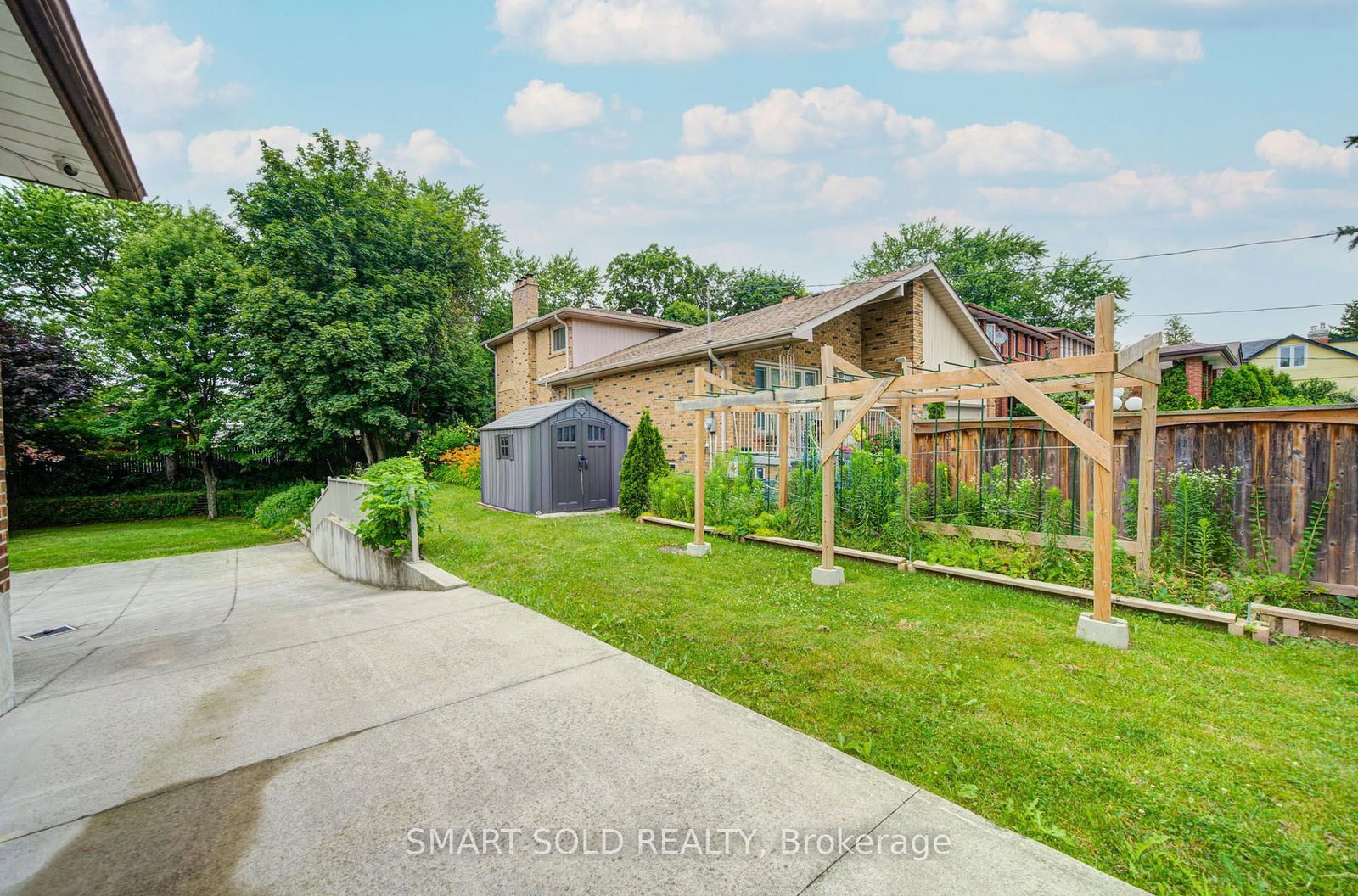 56 Gatesview Avenue • Toronto, ON photo 4